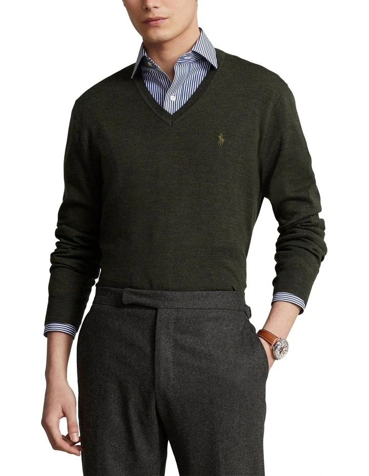 Slim Fit Washable Wool V-neck Sweater in Green