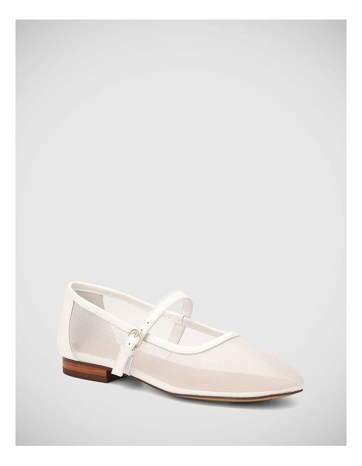 Alora Mesh Textile Flat in White