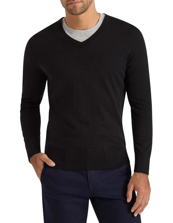Asher Cotton Cashmere Vee in Black
