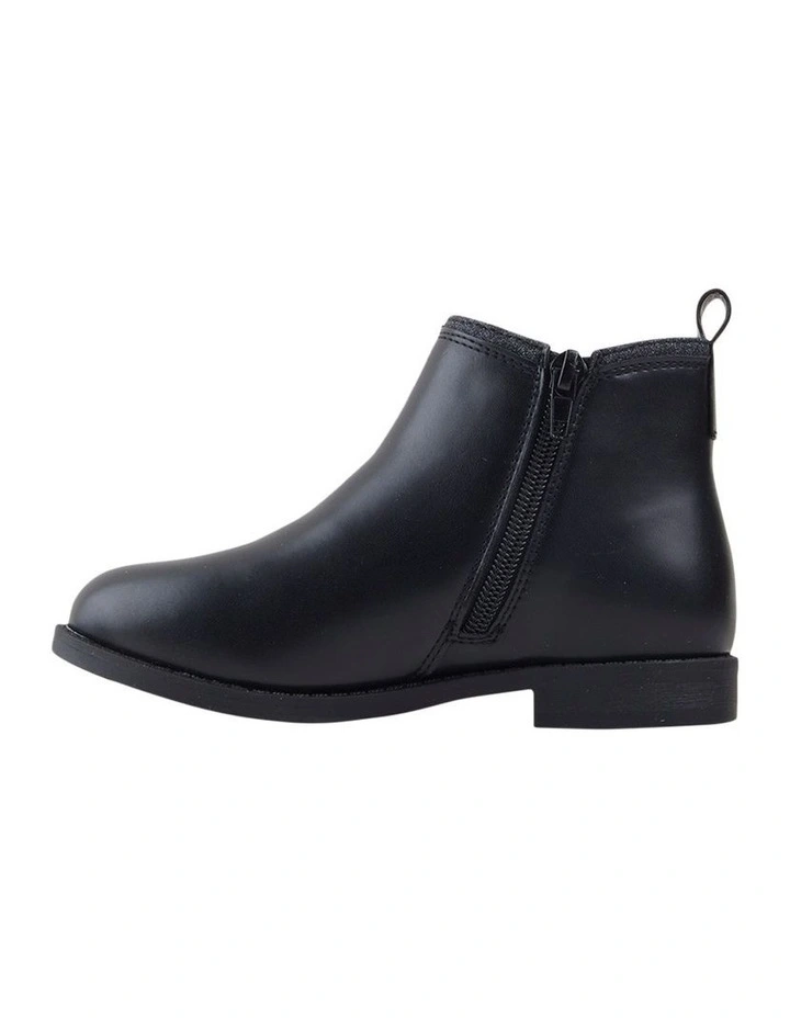 Evie Boots in Black