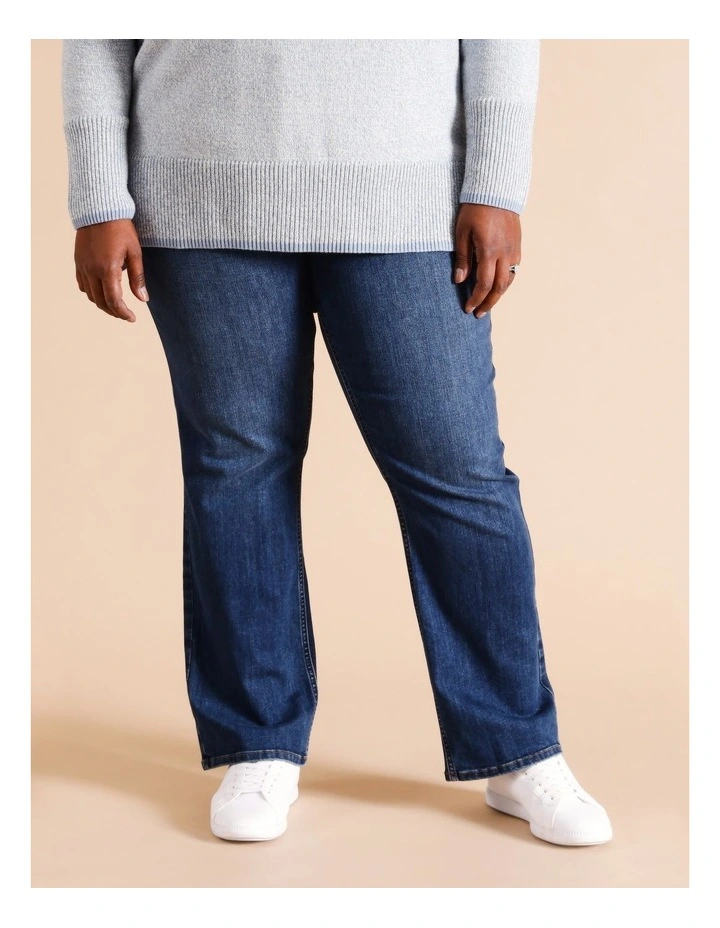 Organic Cotton Blend Wardrobe Staple Straight Jean in Mid Wash