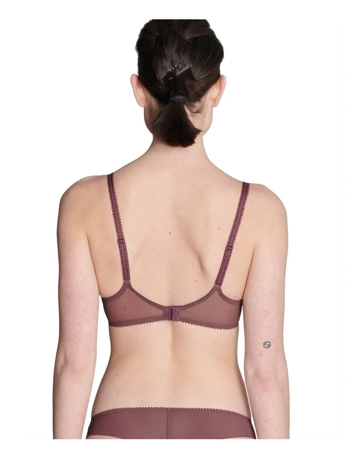 Embleme 3D Contour Bra in Brown