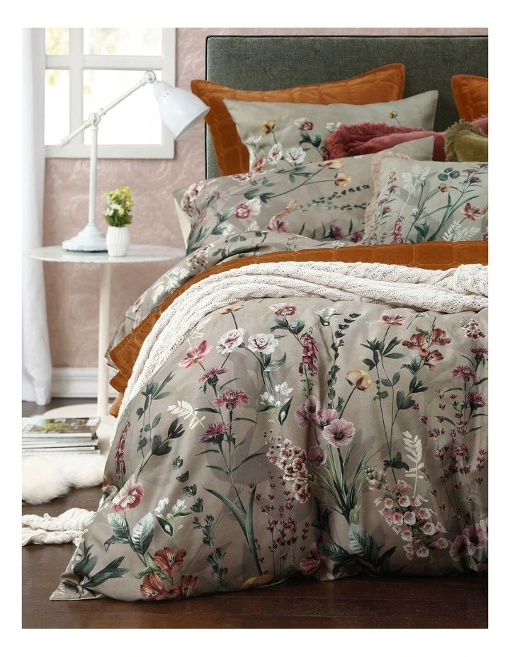 Carrie Quilt Cover Set In Multi