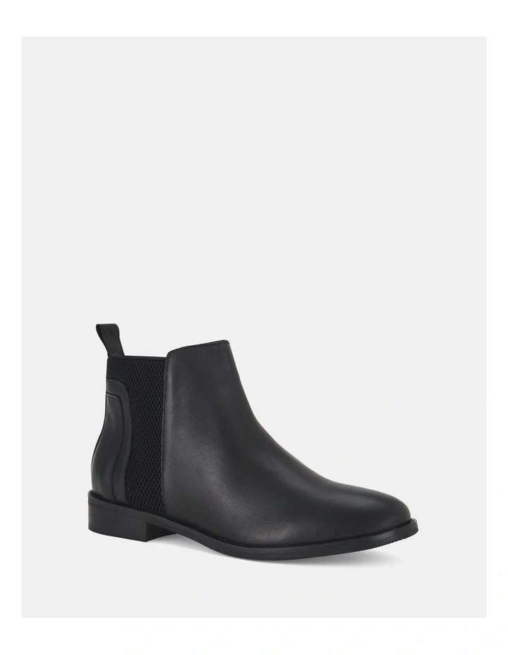 Taco Boots in Black
