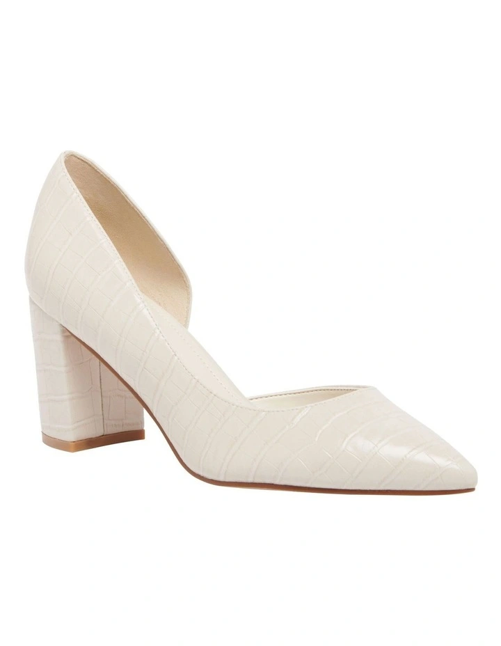 Cacina Pump in Cream