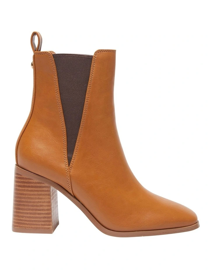 Major Boots In Tan Smooth