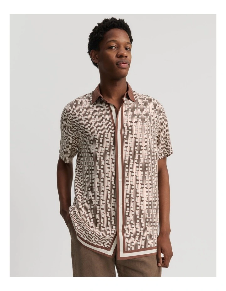 Relaxed Fit Linear Print Cotton Short Sleeve Shirt in Coffee
