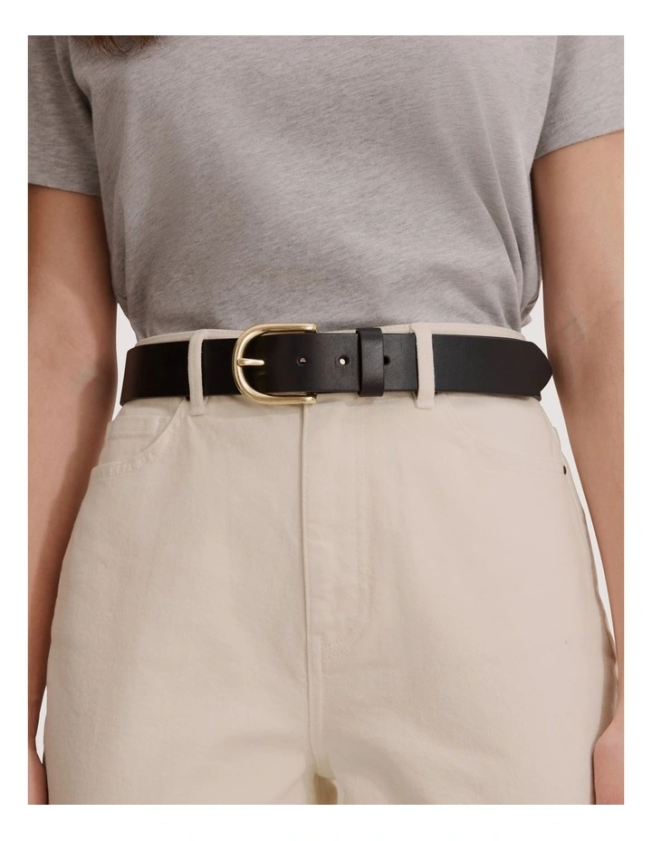 Casual Leather Belt in Black