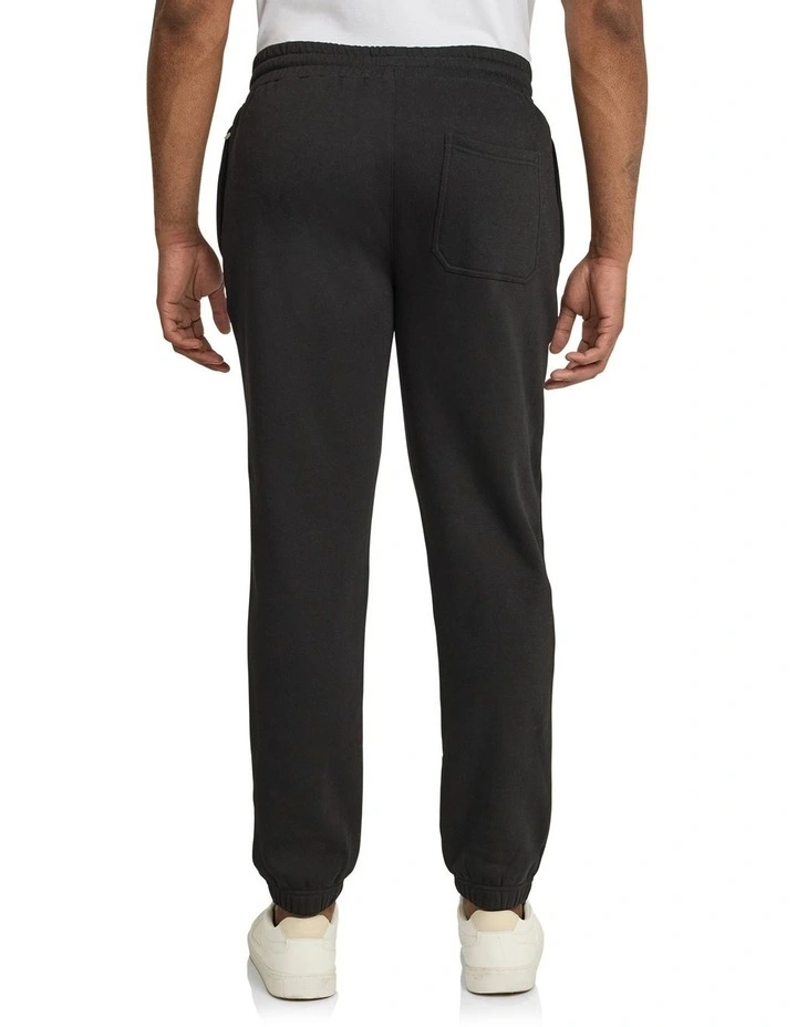 Rylan Fleece Trackpant in Black
