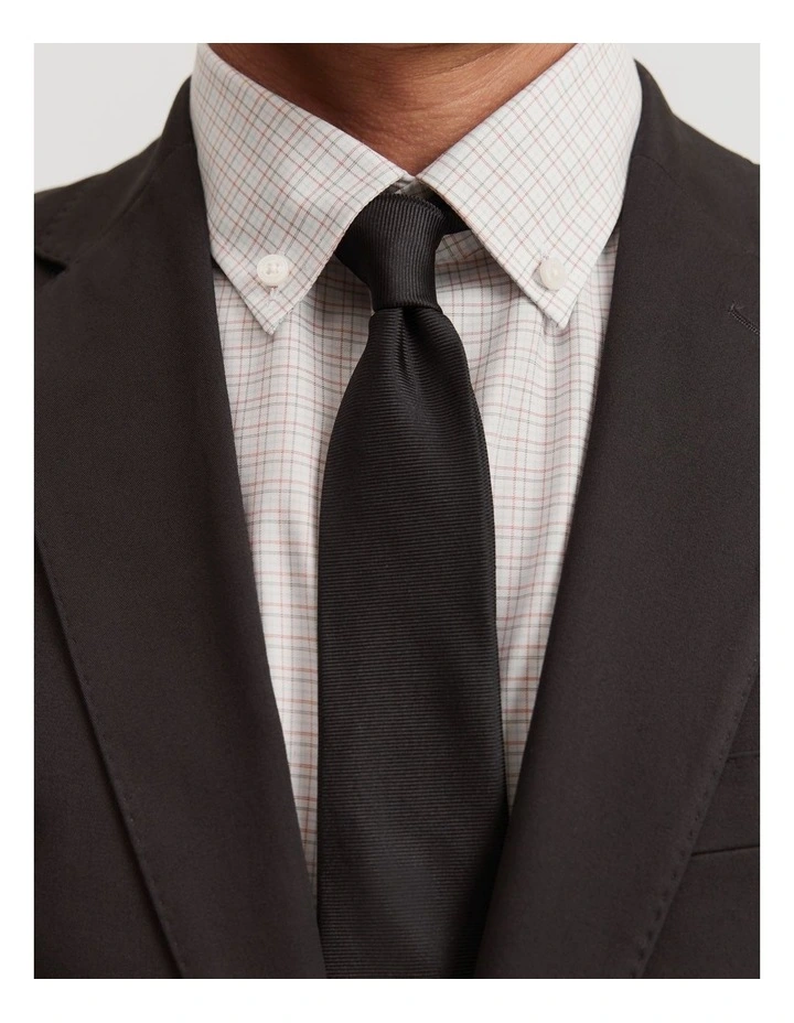 Silk Textured Tie in Black