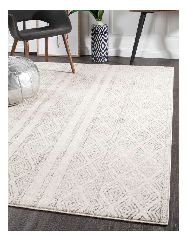 Oasis Salma Tribal Rug in White/Grey