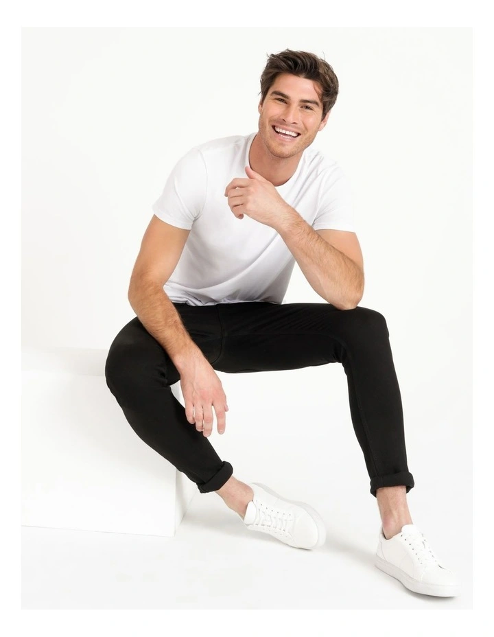 Z-One Tapered Leg Skinny Jeans in Black