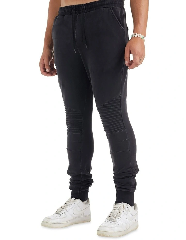 Bleecker Trackpant With Pin Tuck Vintage Black
