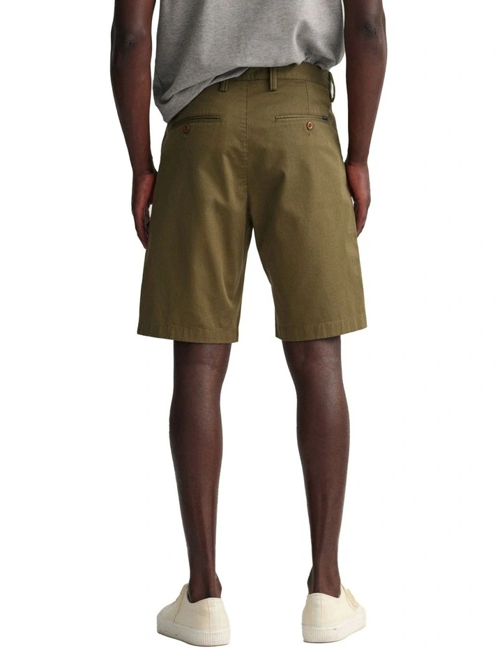 Hallden Twill Shorts in Green