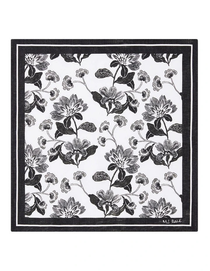 Kiwanuka Pocket Square in Black/White