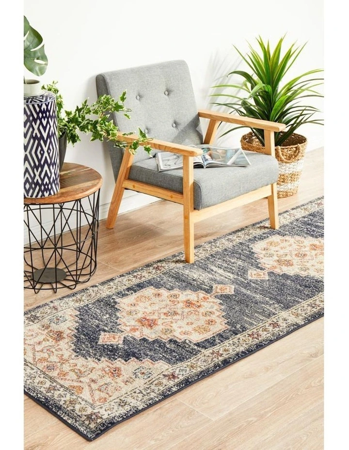 Legacy 855 Runner Rug in Ecru