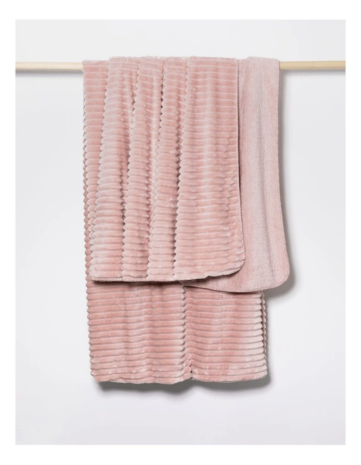 Chunky Rib Blanket in Pink