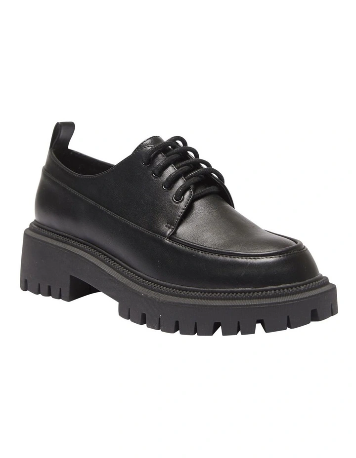 Selby Flat Shoes In Black Smooth
