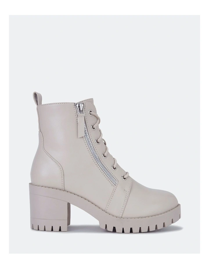 Dariel Boots in Cream