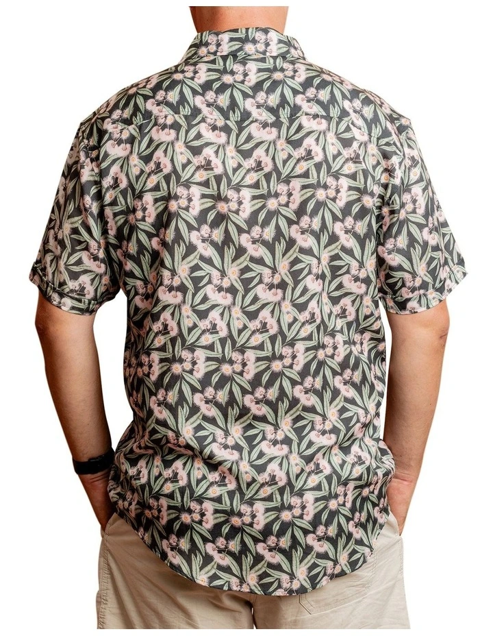 Flowering Gum Short Sleeve Shirt in Navy