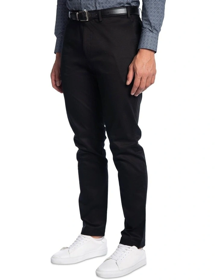 Modern Fit Helm Black Twill Chino FAJ706