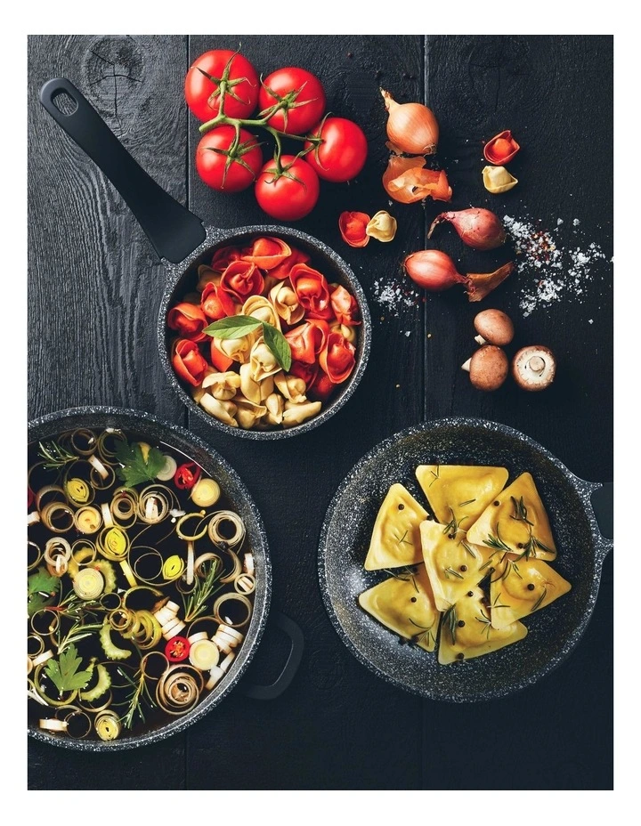 Classic Non-Stick 6 Piece Cookset in Black