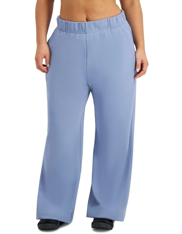 Originals Straight Leg Trackie in Droplet