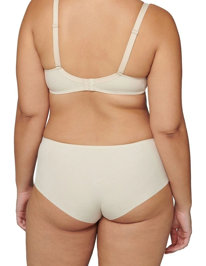 Saga Shorty Brief in Beige