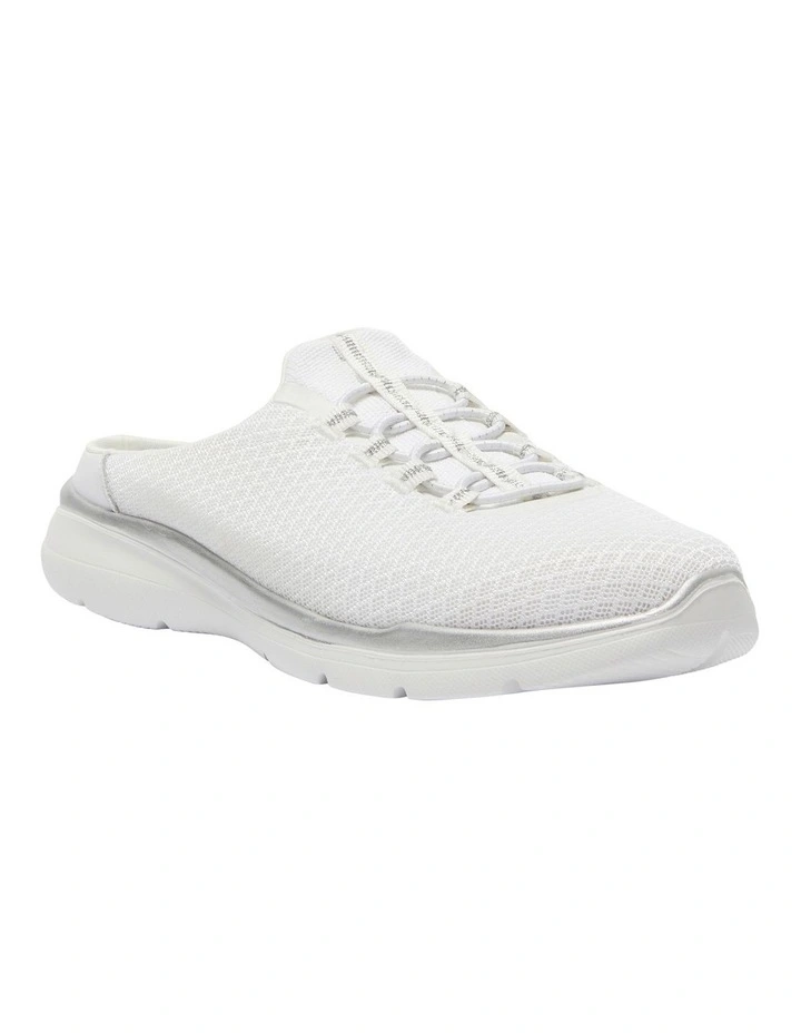 Quest Sneakers in White Knit
