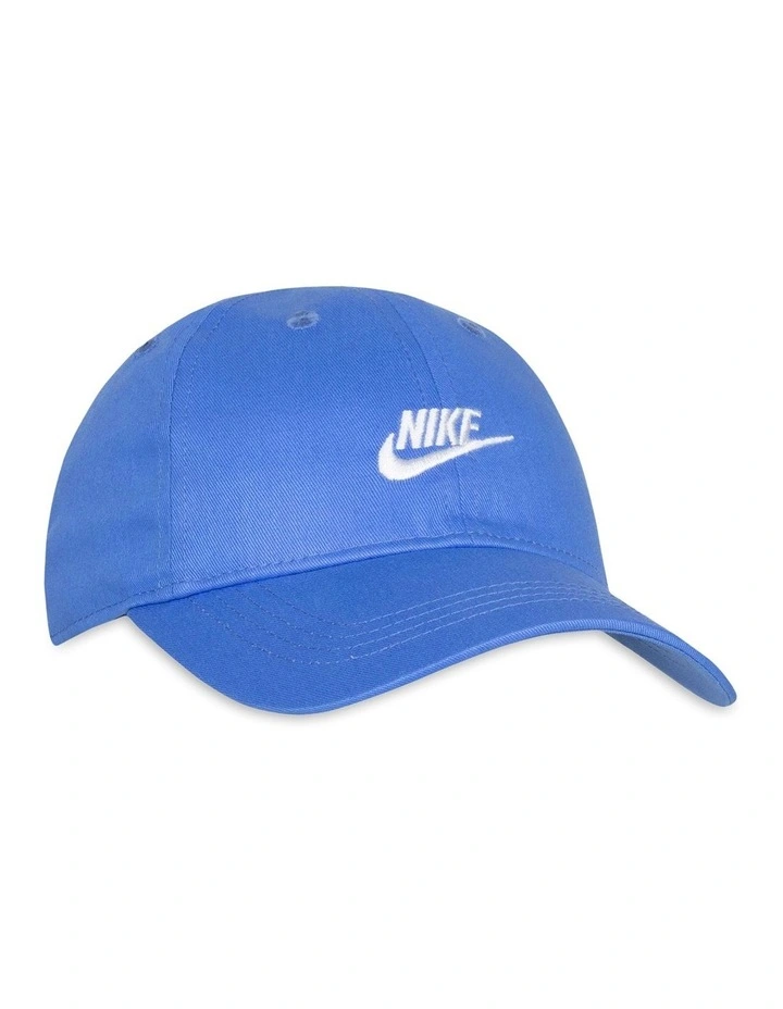 Futura Curve Brim Cap in Blue