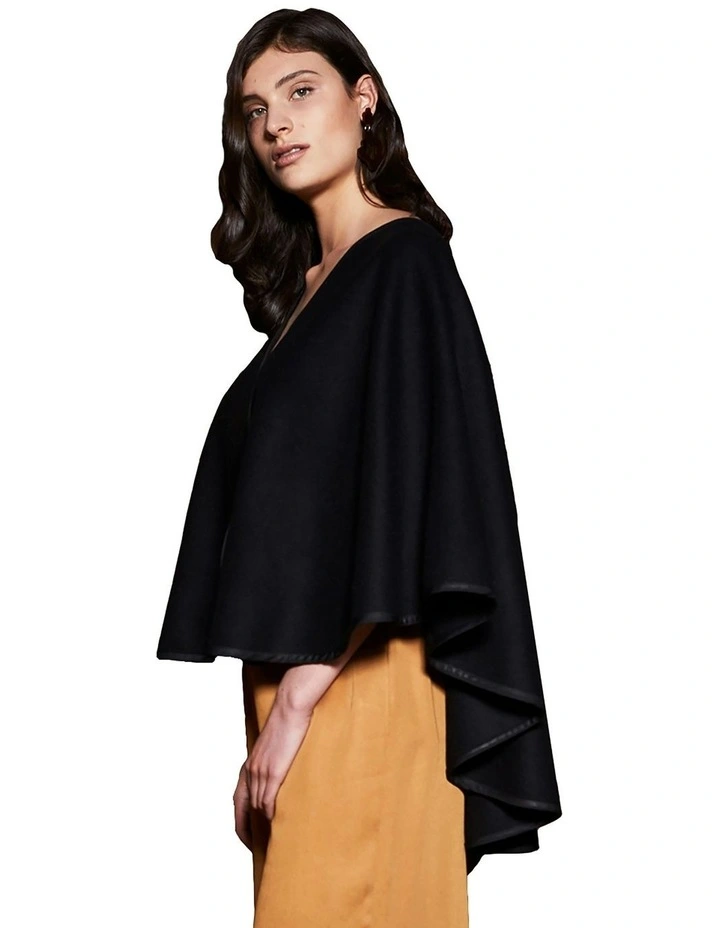 Shade Cape in Black