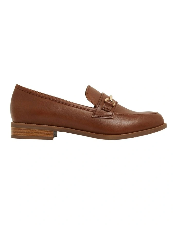 Paragon Flat Shoes in Mid Brown Leather