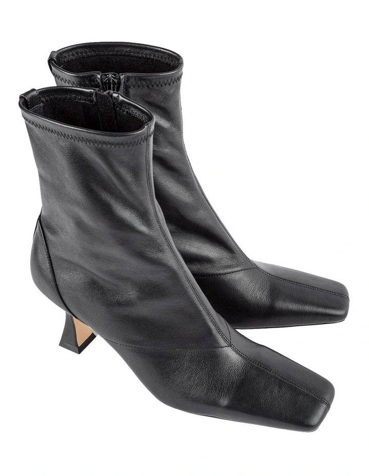 Fomo Venice Ankle Boots in Black
