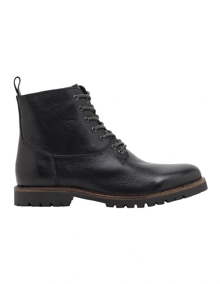 Regent Leather Urban Boot in Black