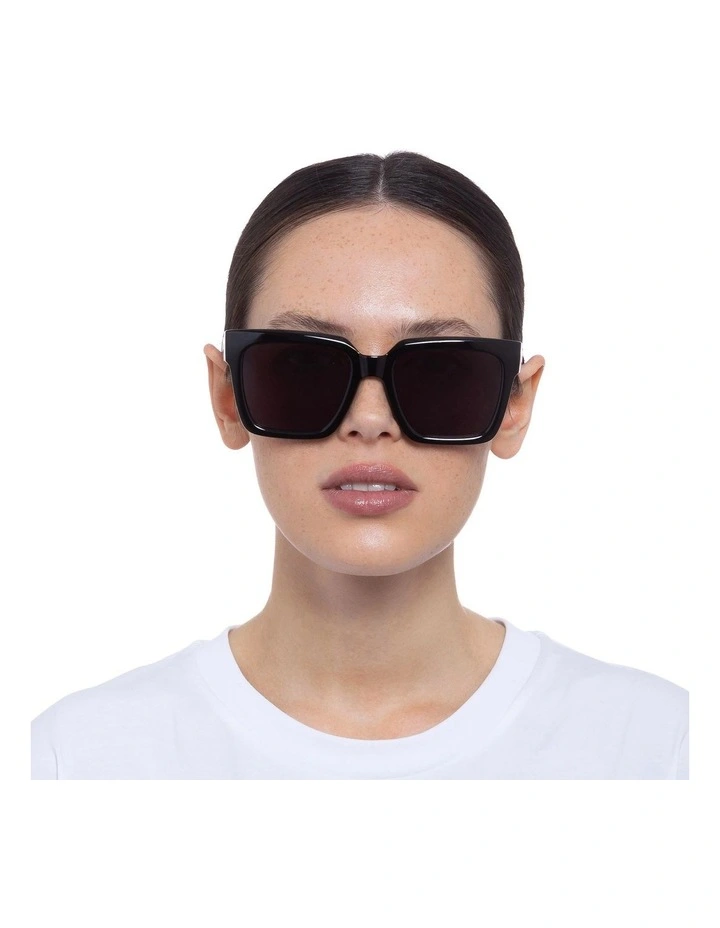 Trampler Sunglasses in Black