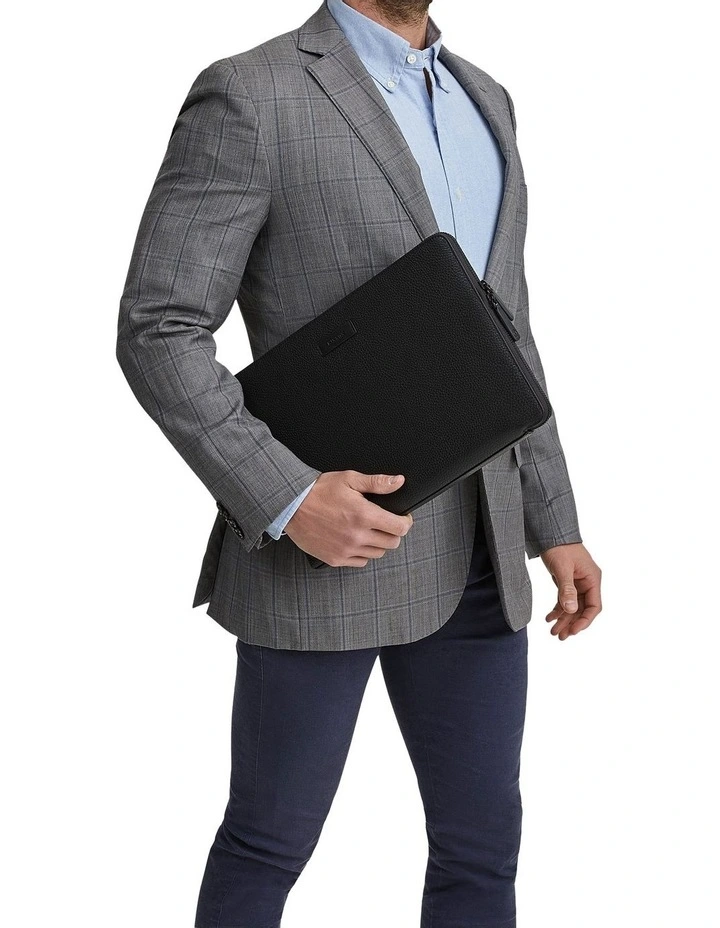Stark Laptop Sleeve in Black