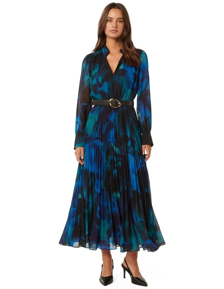 Skyla Pleated Long Sleeves Midi Dress in Blue