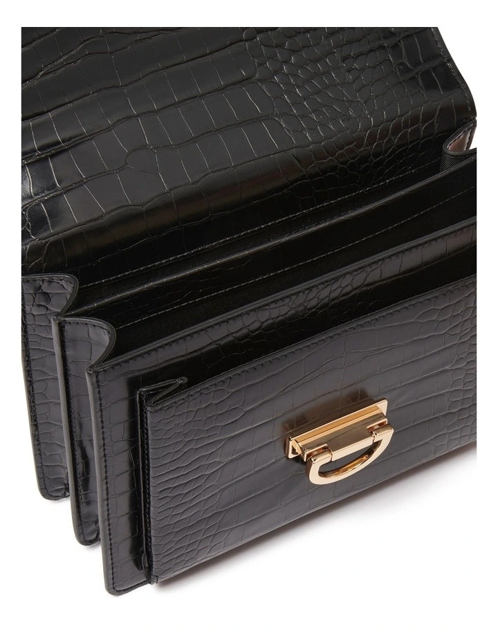 Signature Cassandra Chain Shoulder Bag in Black