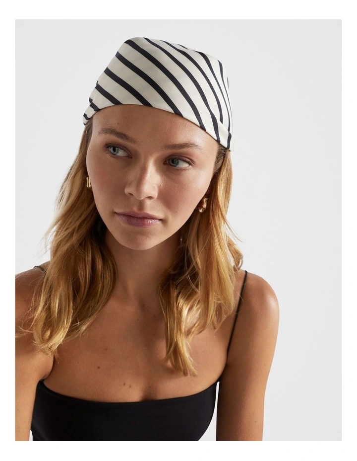 Print Square Scarf in Frappe