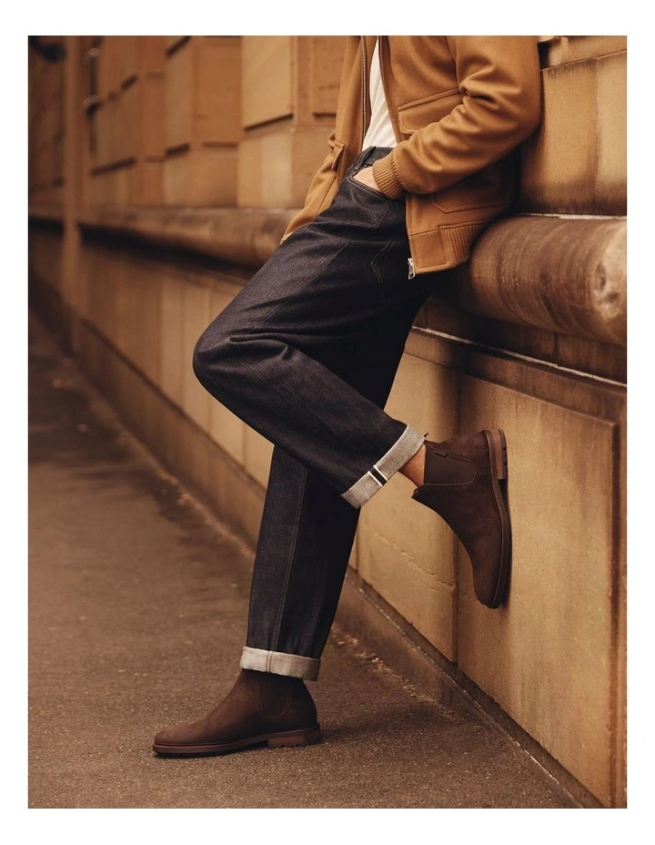 Gunner Suede Chelsea Boots in Dark Brown