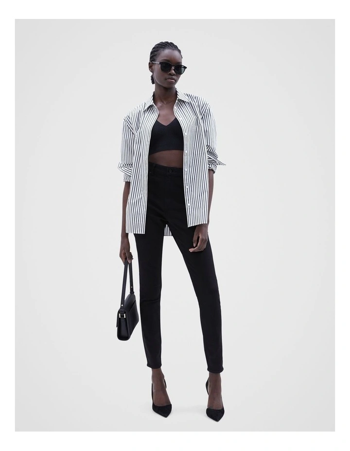 Classic High Rise Skinny Jean in Black