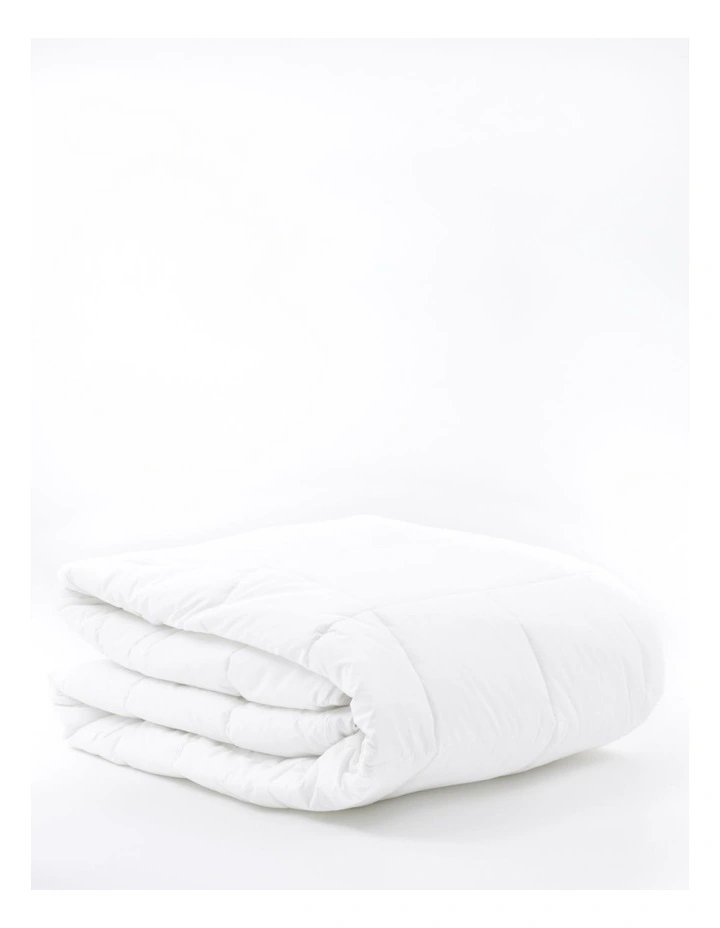 Temperature Control Mattress Protector in White