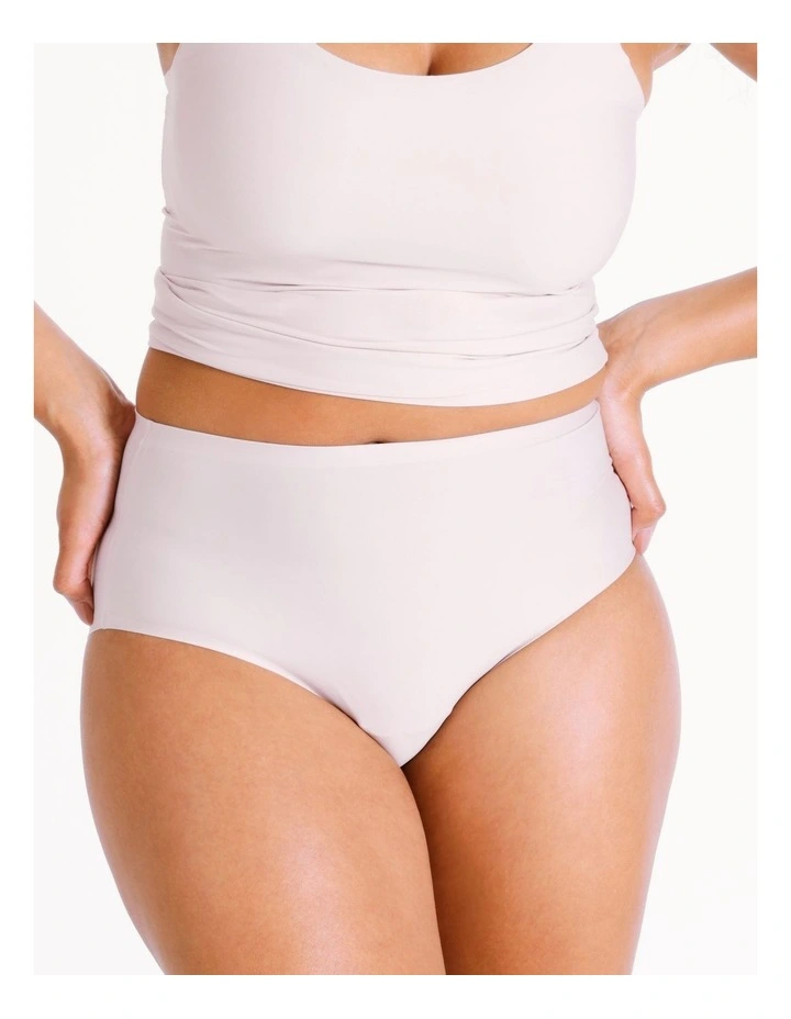 Smooth Full Brief in Beige