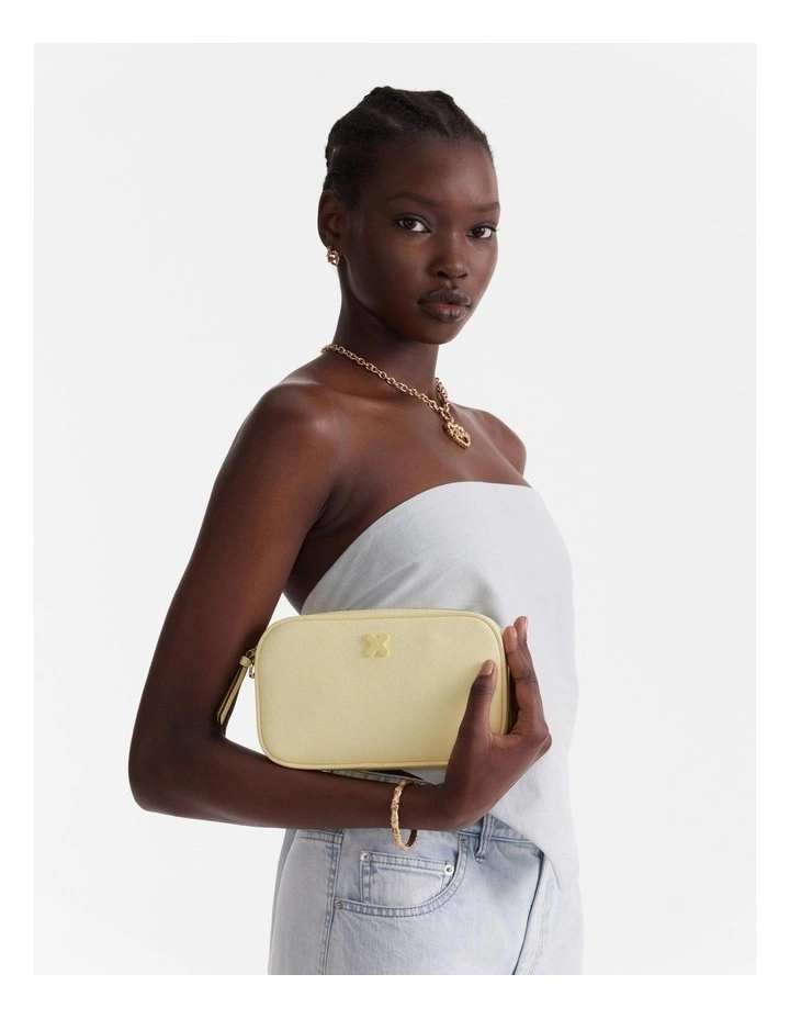 Hendrix Pouch in Lemon Crush