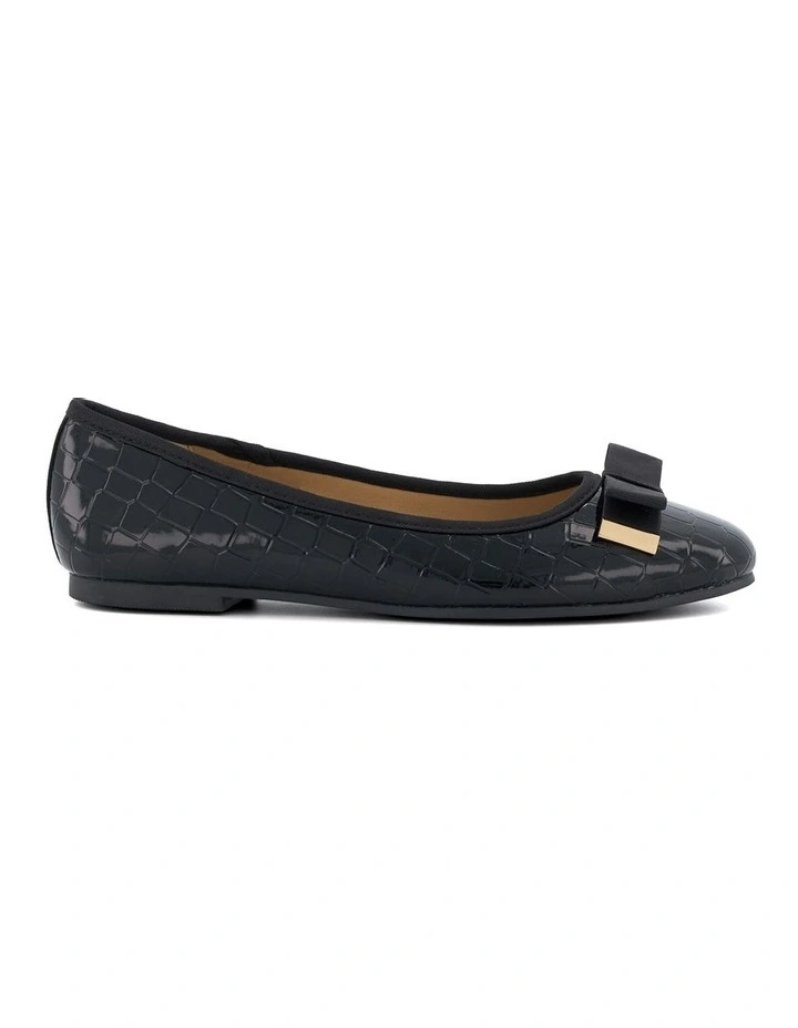 Hannah Ballet Flat in Black