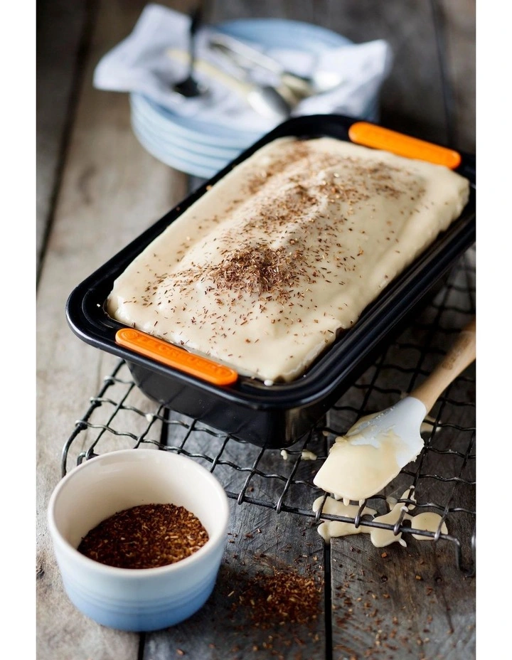 Bakeware Loaf Tin 2lb/907g in Black