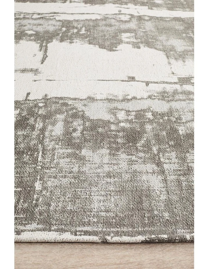 Magnolia 11 Rug in Silver