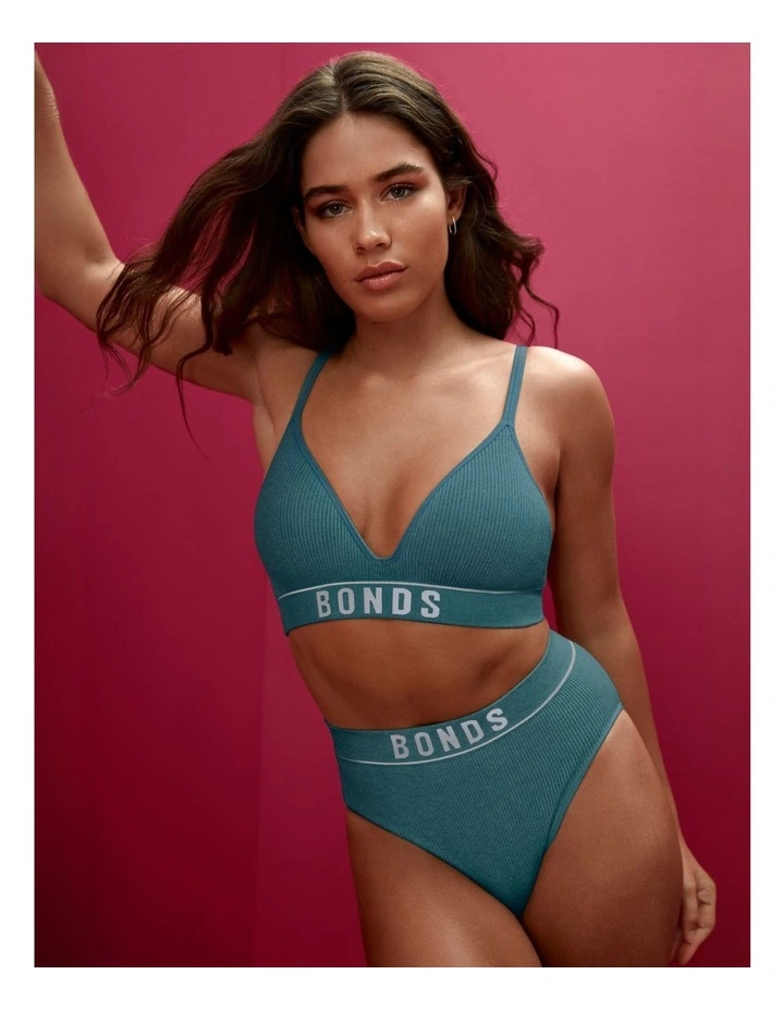 Retro Rib Wirefree Tee Bra in Ess Avant Garden