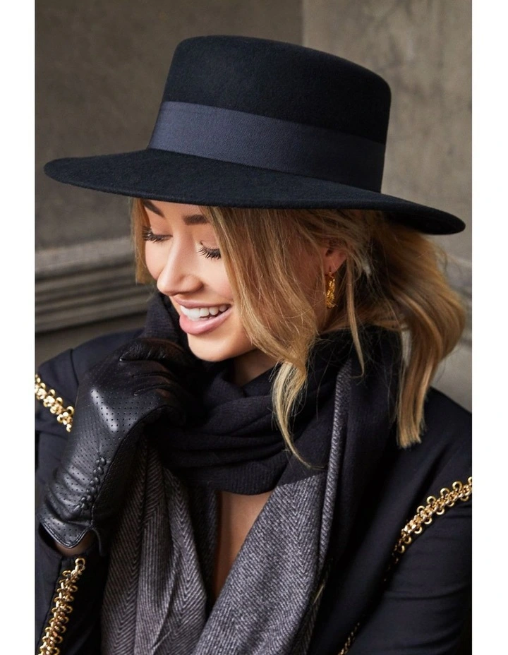 Georgia Leather Gloves in Black