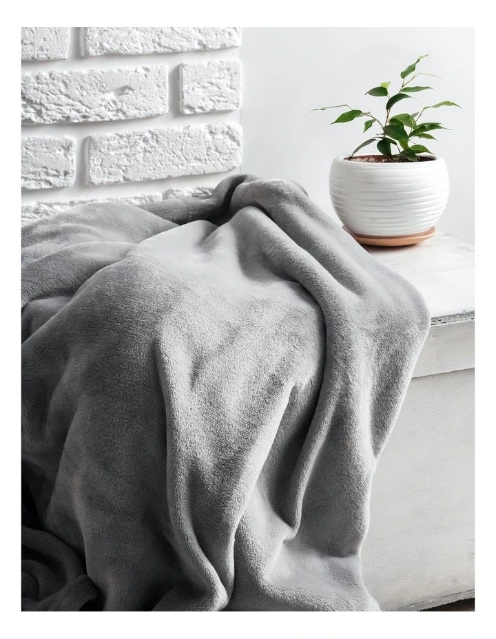 Thermolux Heated Electric Fleece Polyester Throw 160x120cm in Grey